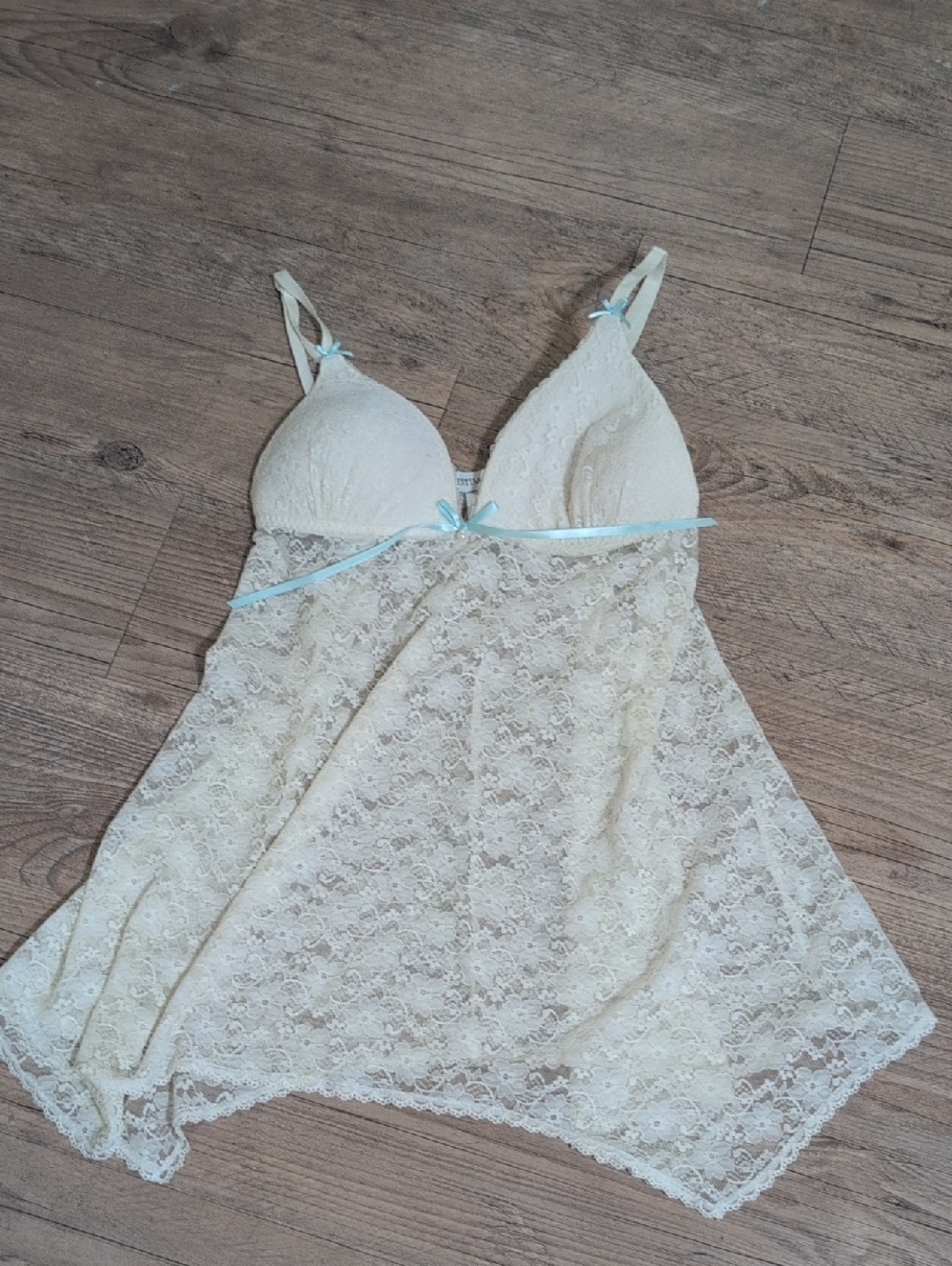 Intimo Cream Lace Chemise with Light Blue Ribbon
